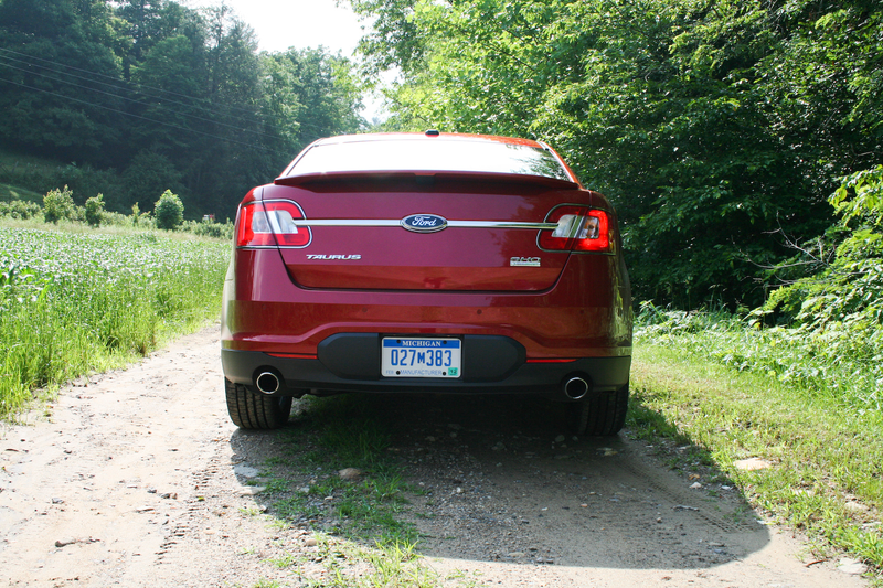 Illustration for article titled 2010 Ford Taurus SHO: First Drive